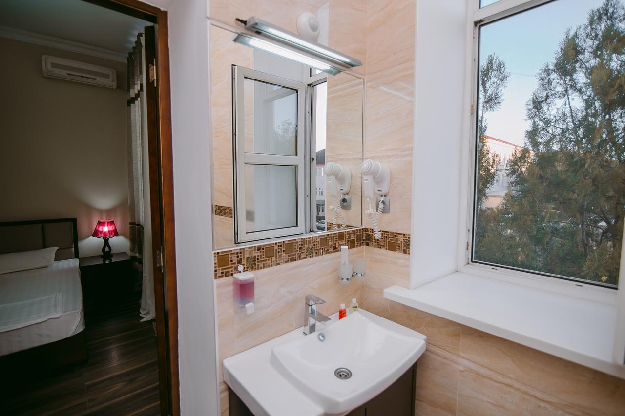 Hotel Inju Taraz Ngoại thất bức ảnh