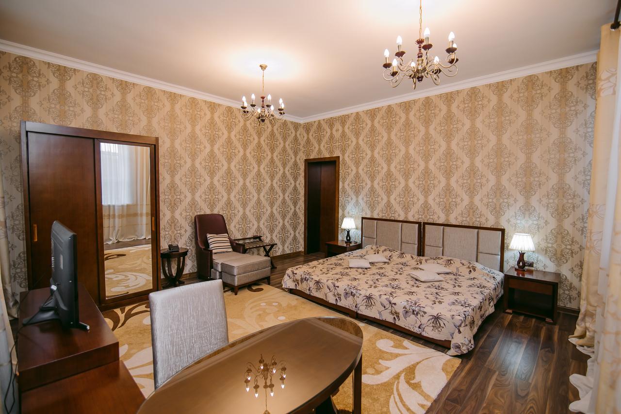 Hotel Inju Taraz Ngoại thất bức ảnh